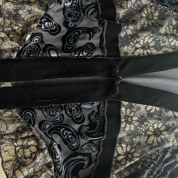 Silk Aris A Velvet & Lace jacket, bell sleeves, peplum style waist, 1XL - Picture 9 of 16